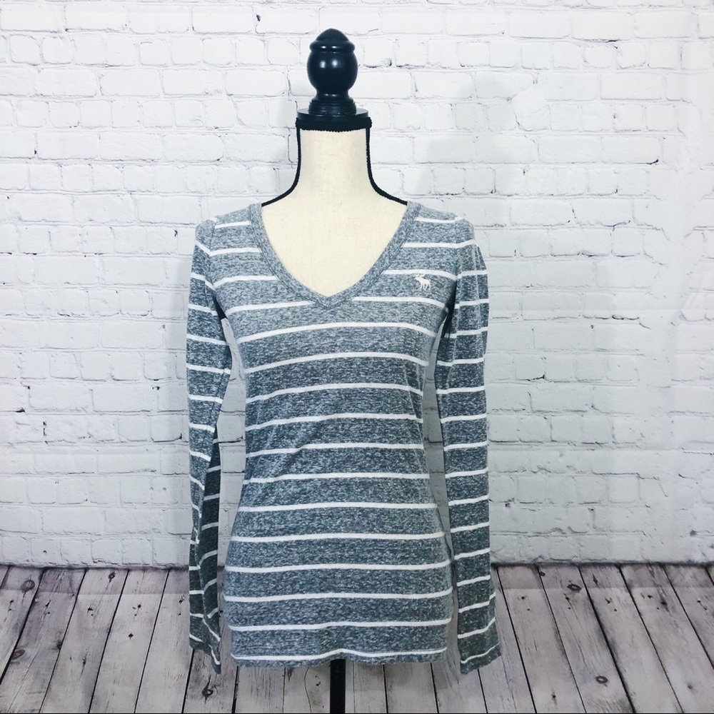 Abercrombie & Fitch Gray/White Striped Top Size S